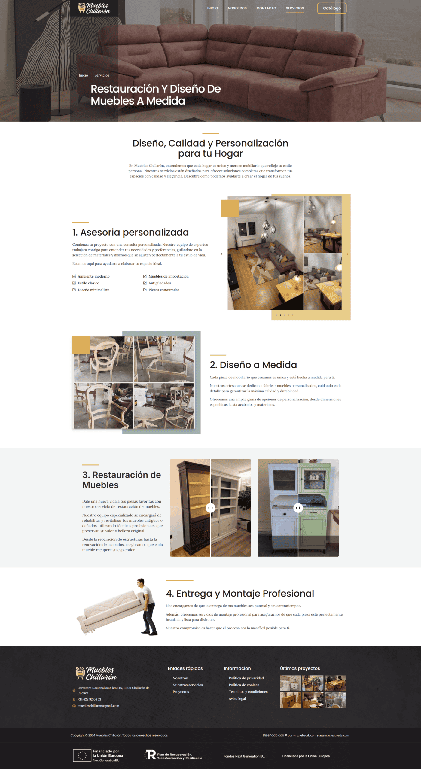 Sofá modular burdeos en salón moderno